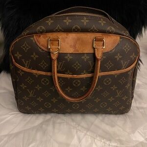 Vintage Louis Vuitton Deauville Bag